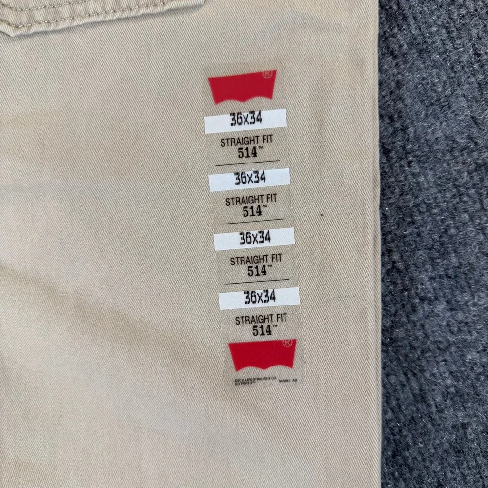 Levis 514 Straight Fit Mens Khaki Tan Cotton Twill Pants 36x34 NWT‎ 3303